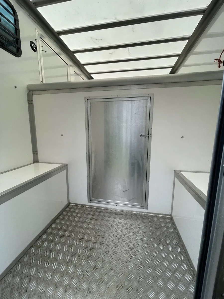 3.5t Horse van - Image 4