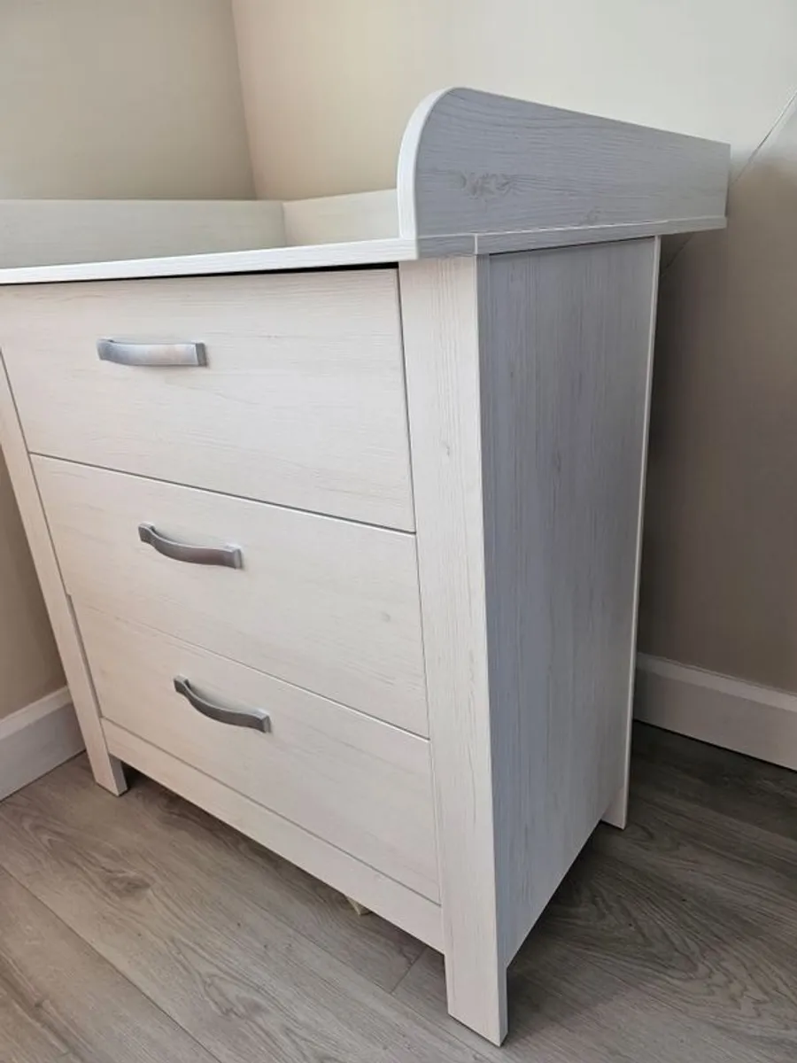 Baby changing table and unit. - Image 3