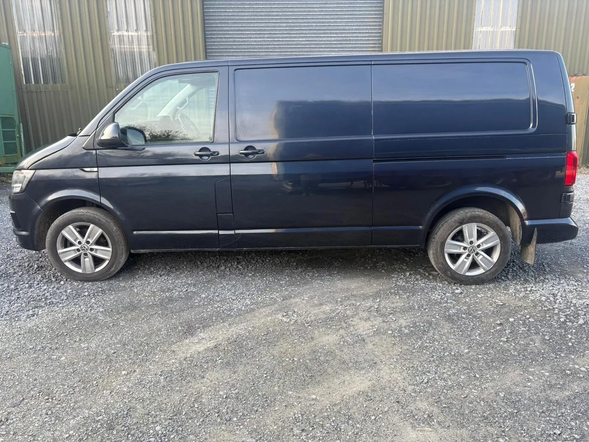 192 Volkswagen Transporter LWB 6 Speed - Image 2