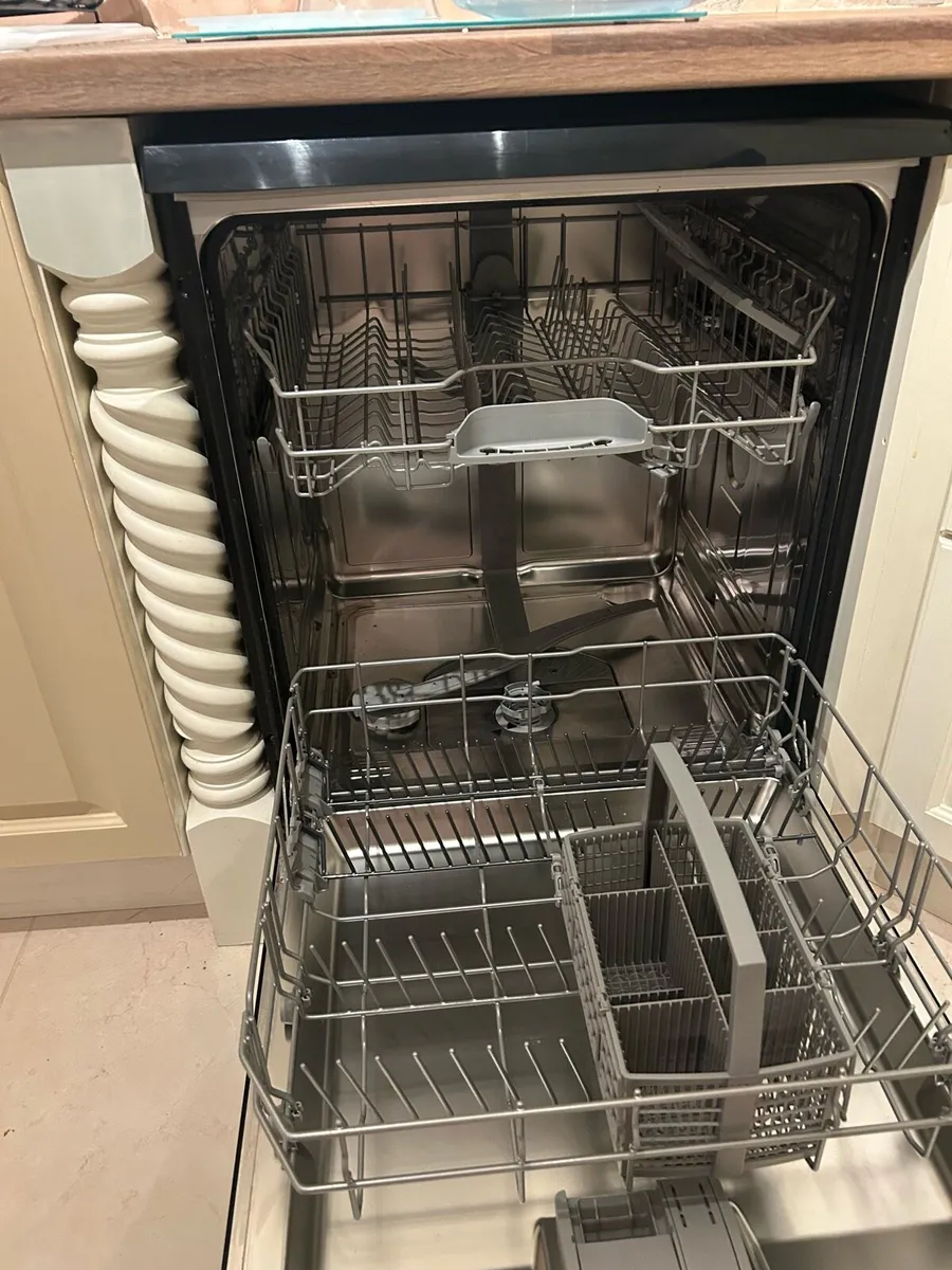 Dishwasher - Image 4