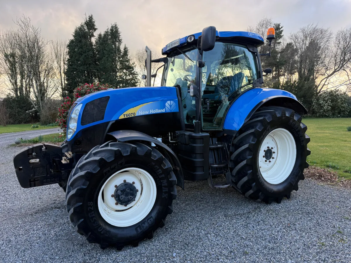 2011 New Holland T6070 R/C 40k Eco €34950 Plus Vat - Image 2