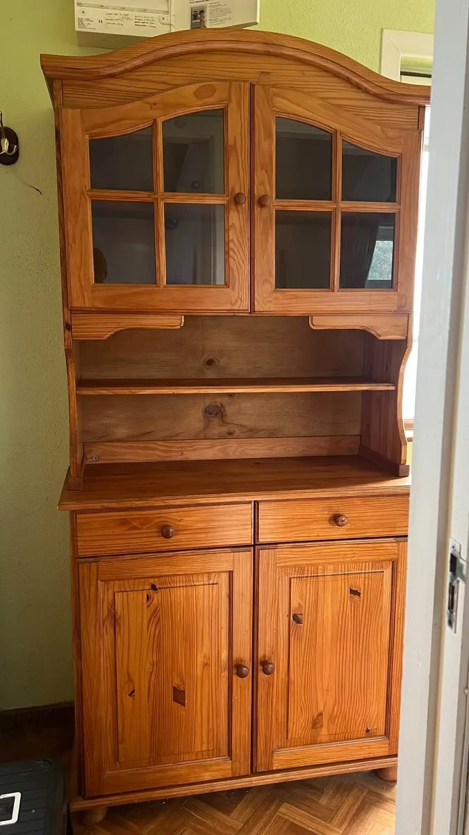 Pine dresser - Image 1