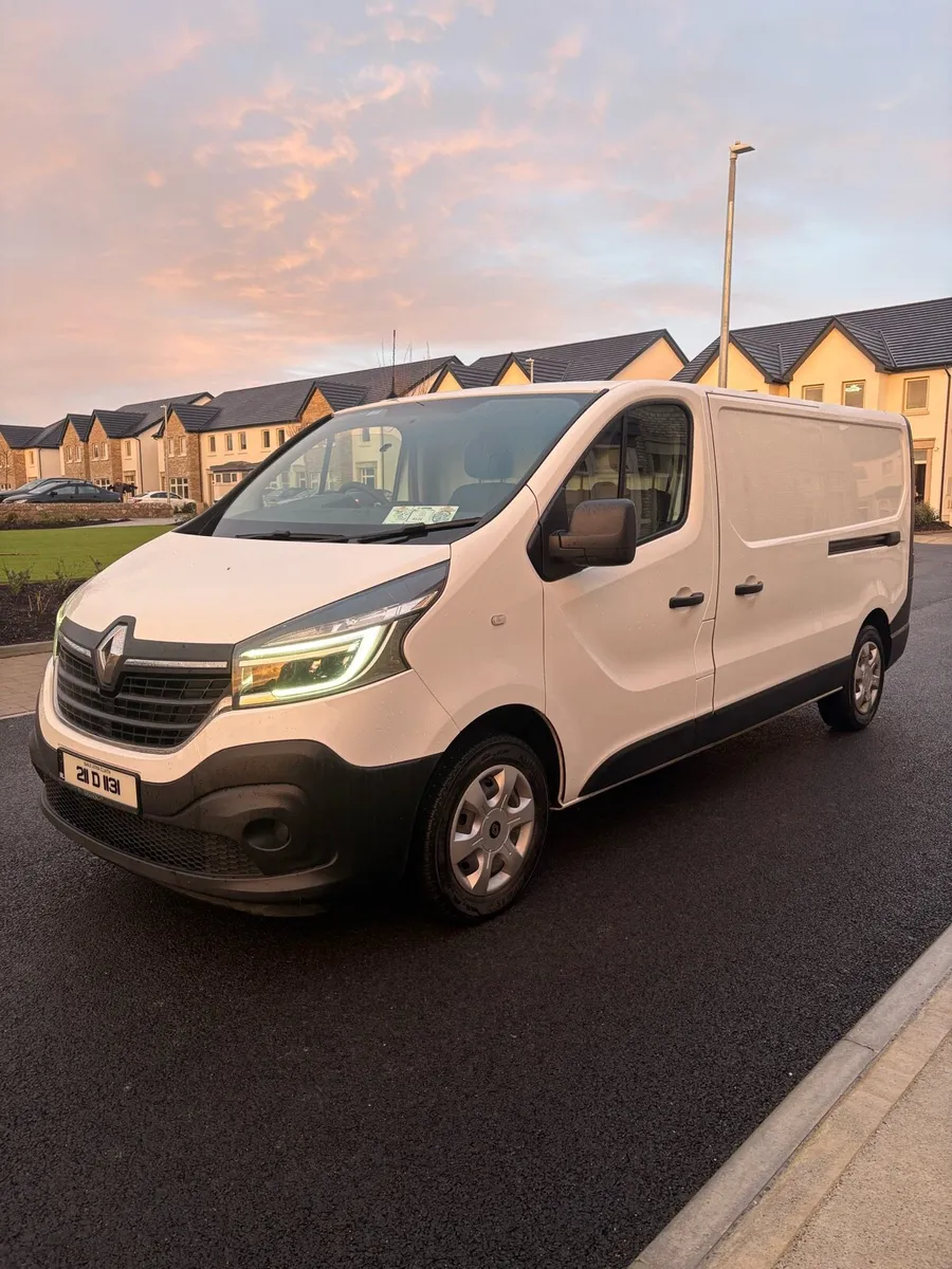 2021 Renault traffic - Image 2