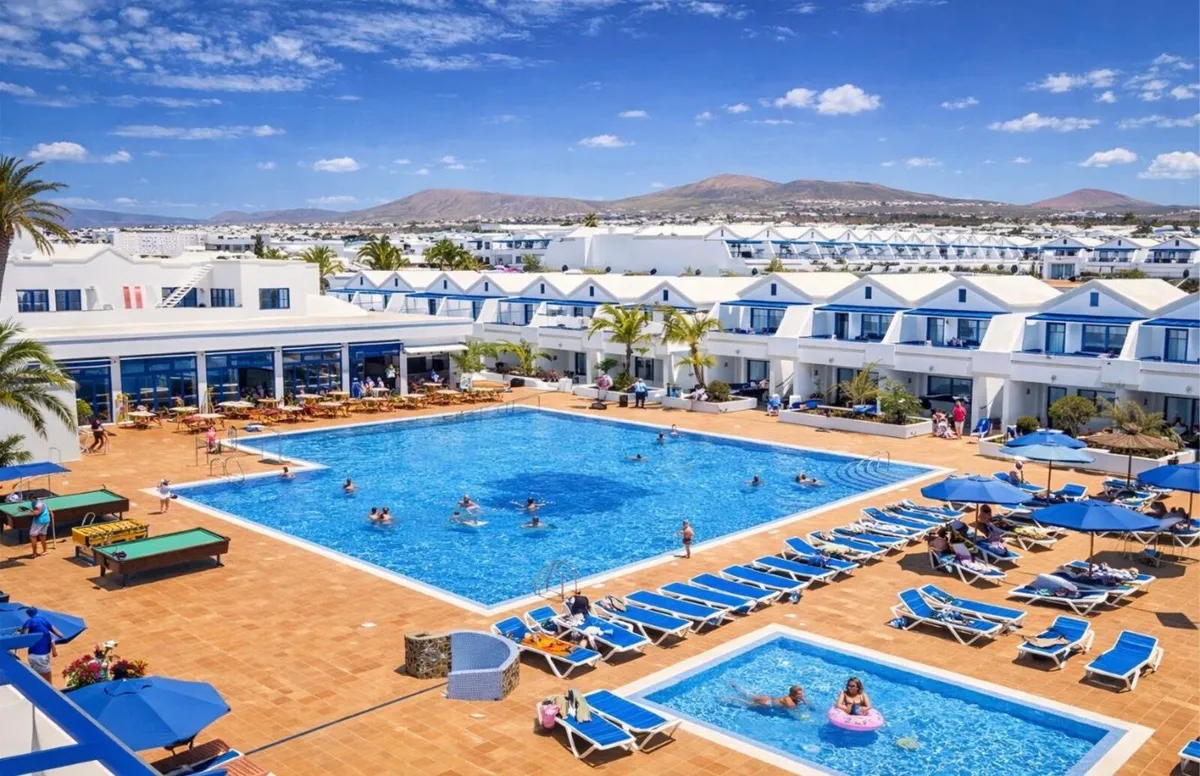 LUXURY 1 / 2 BED in Heart Puerto Del Carmen - Image 1