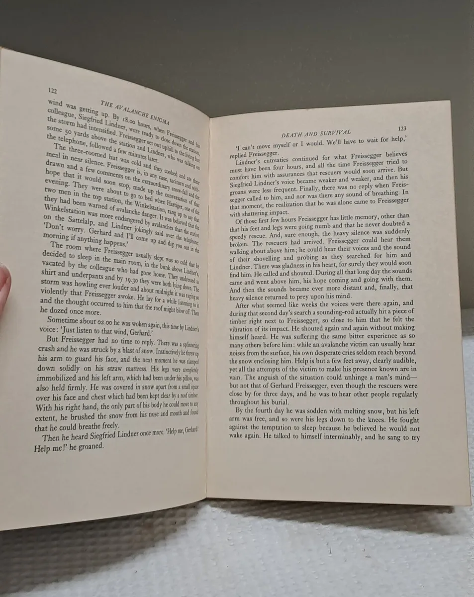 First Edition 1966 – The Avalanche Enigma - Image 3