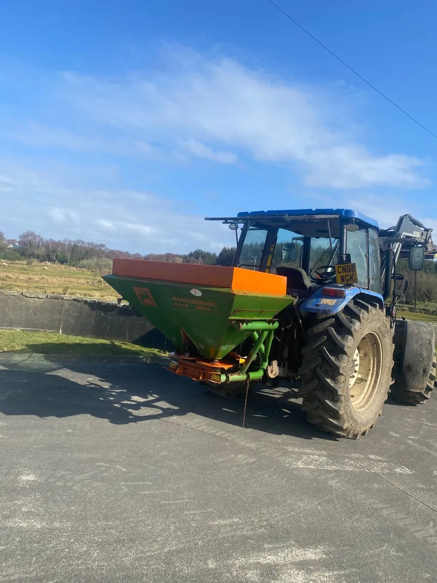 Amazone Fertiliser spreader - Image 2