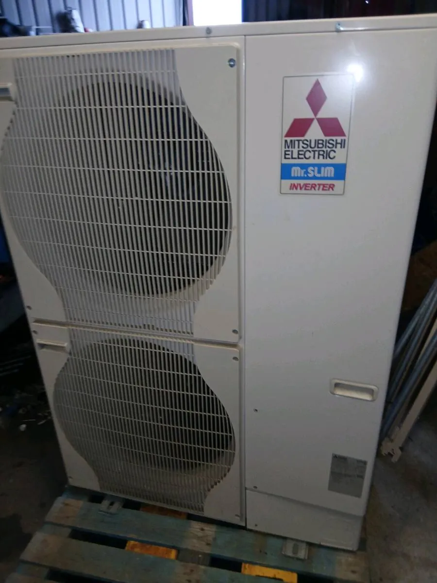 Air con outdoor unit (outdoor unit) - Image 1