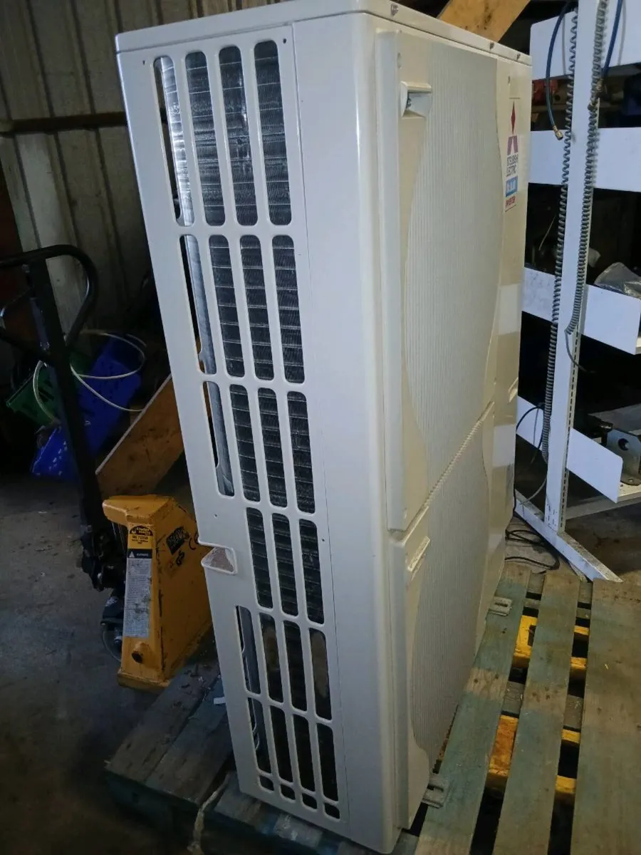 Air con outdoor unit (outdoor unit) - Image 2
