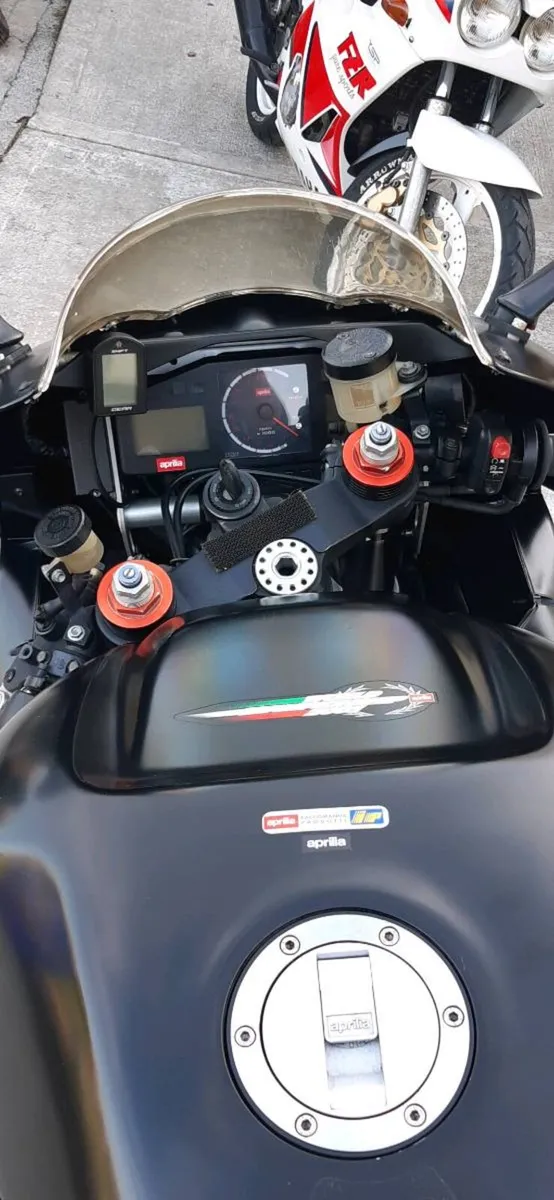 Aprilia rsv - Image 3