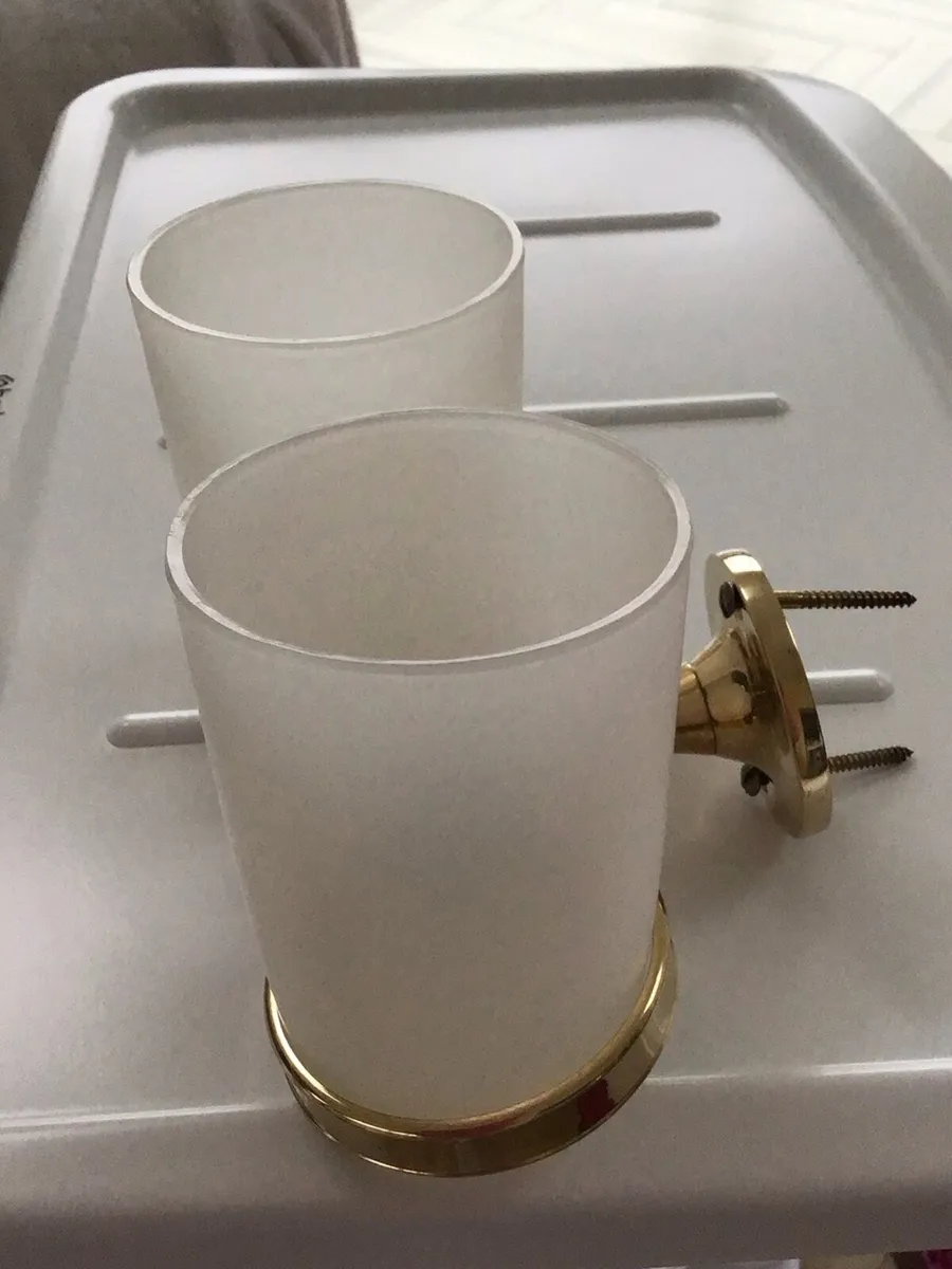 Delph and Bathroom toothbrush holder / water - Image 2