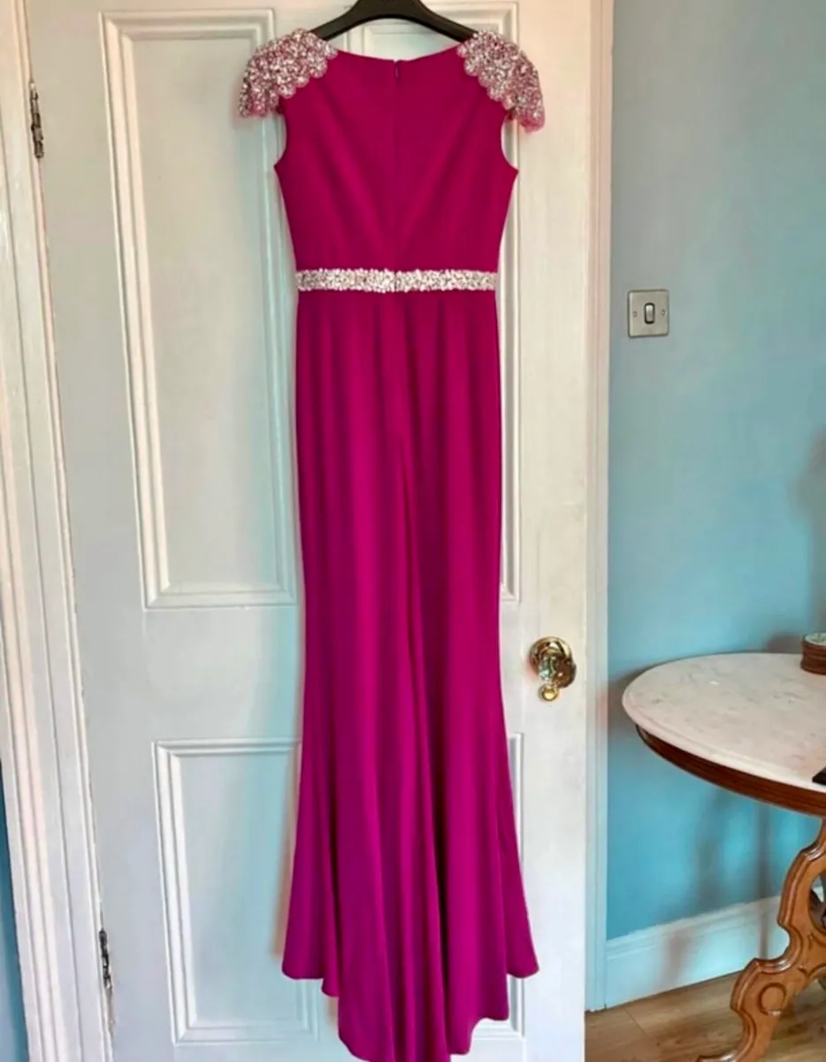 So Amazing Dresses - Image 1