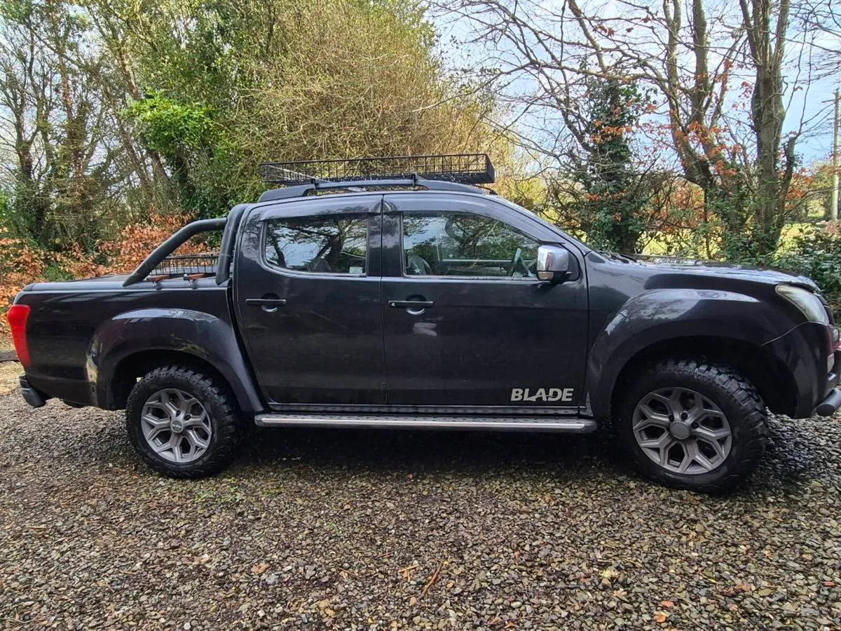 Isuzu D max Blaze 2014 twin turbo - Image 1