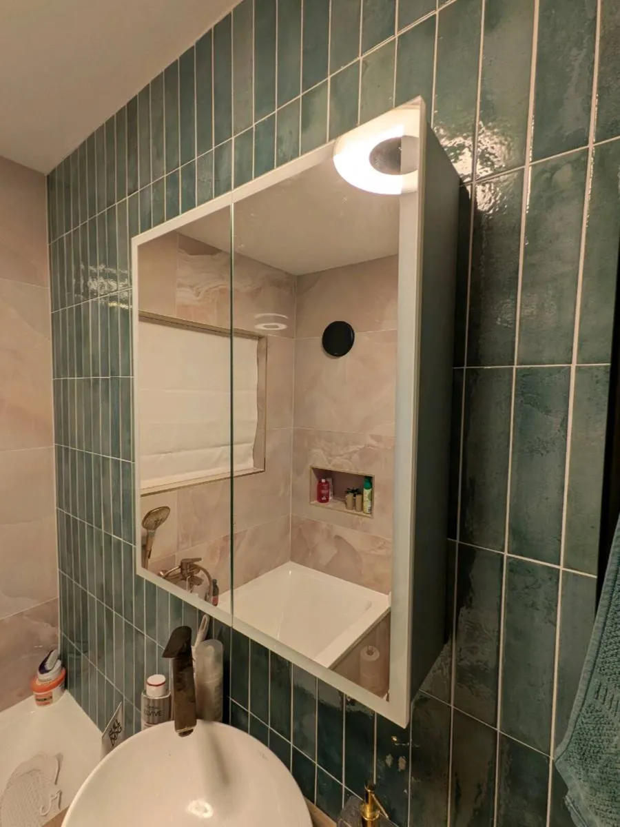 Bluetooth Speaker Mirror Cabinet (Faulty) - Image 1