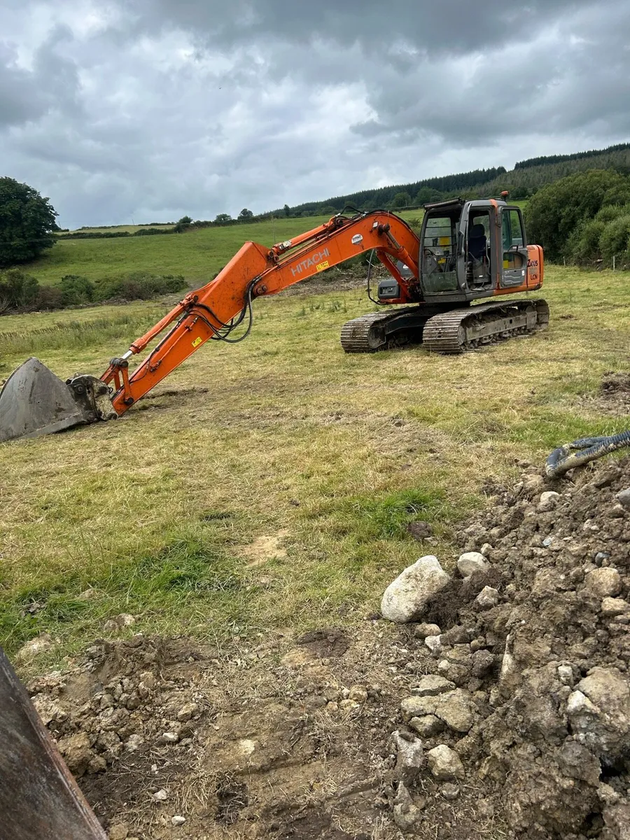 Hitachi 130 - Image 1