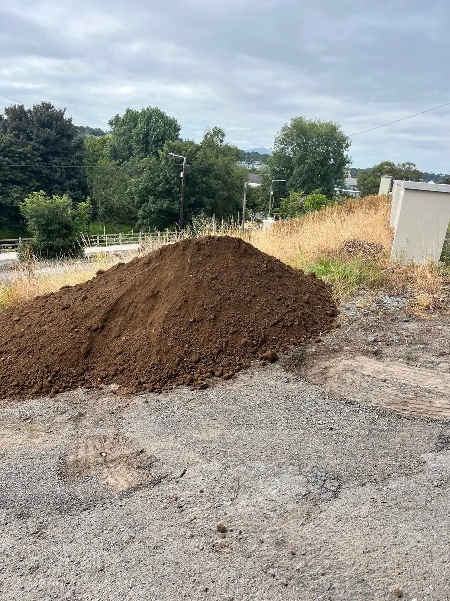 Topsoil & stone - Image 4