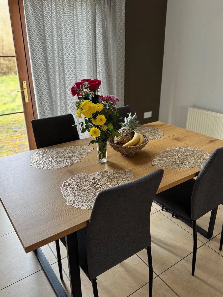 Dining table - Image 4