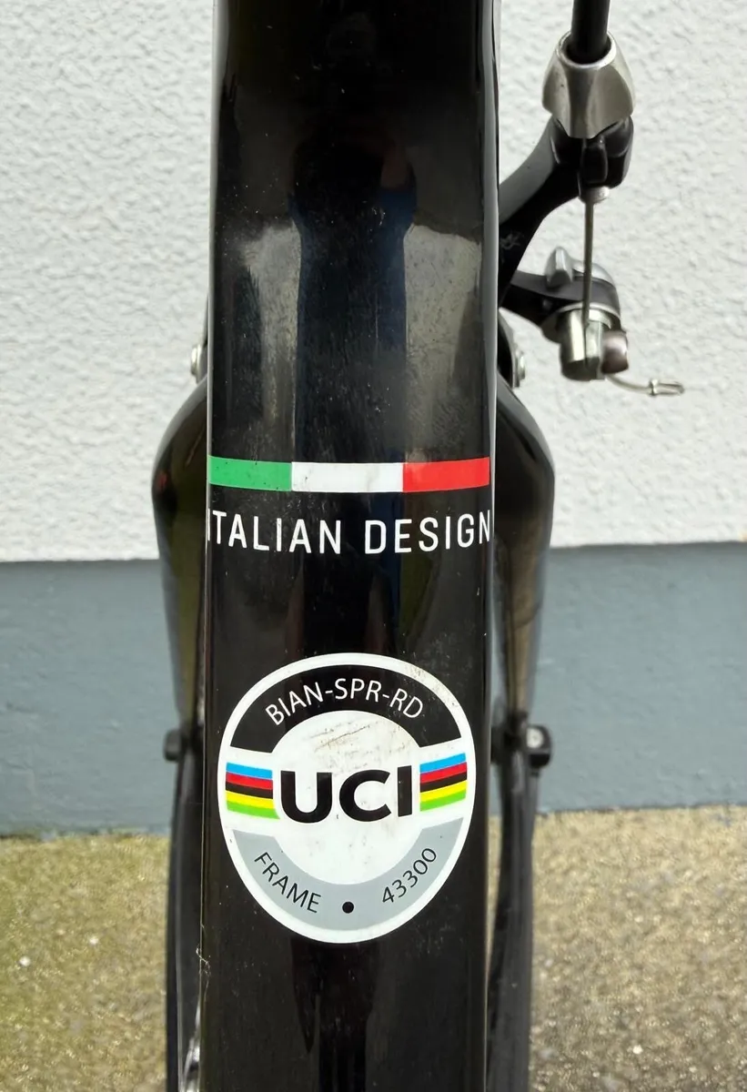 Bianchi Sprint Carbon Road Bike | 43cm | As New - Image 4