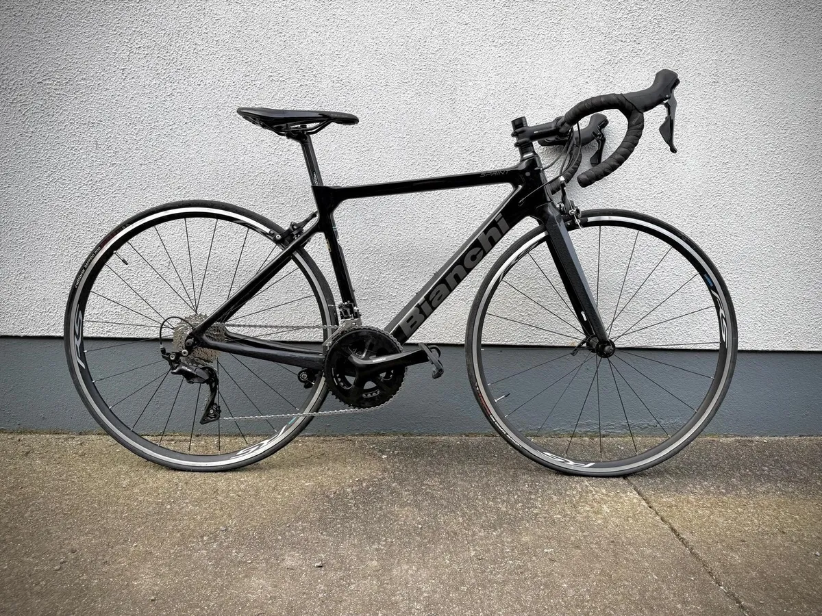 Bianchi Sprint Carbon Road Bike | 43cm | As New - Image 1