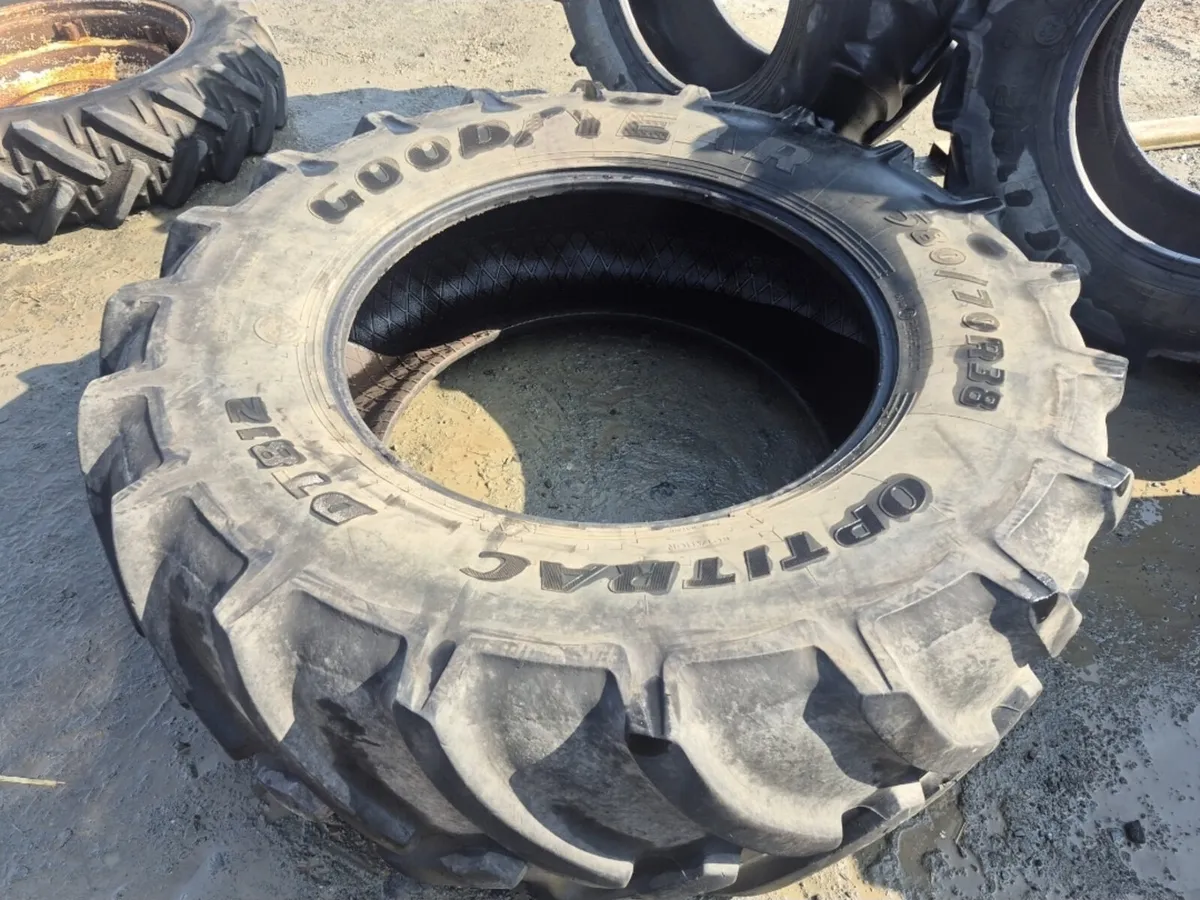 Goodyear 580 70 R38 tyre - Image 2