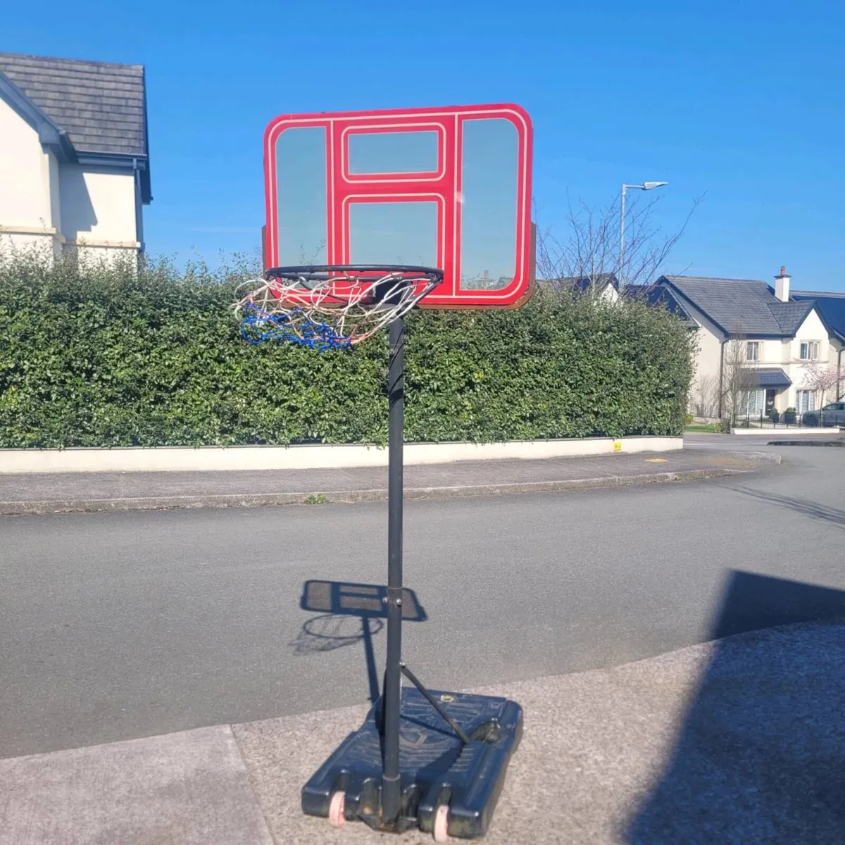 Basketball stand
