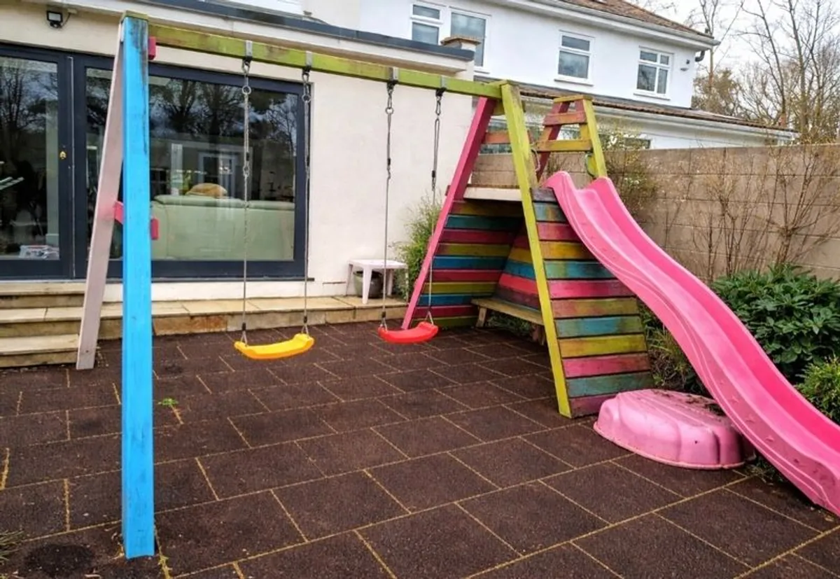 Swings, slide, covered area and bench - Image 1