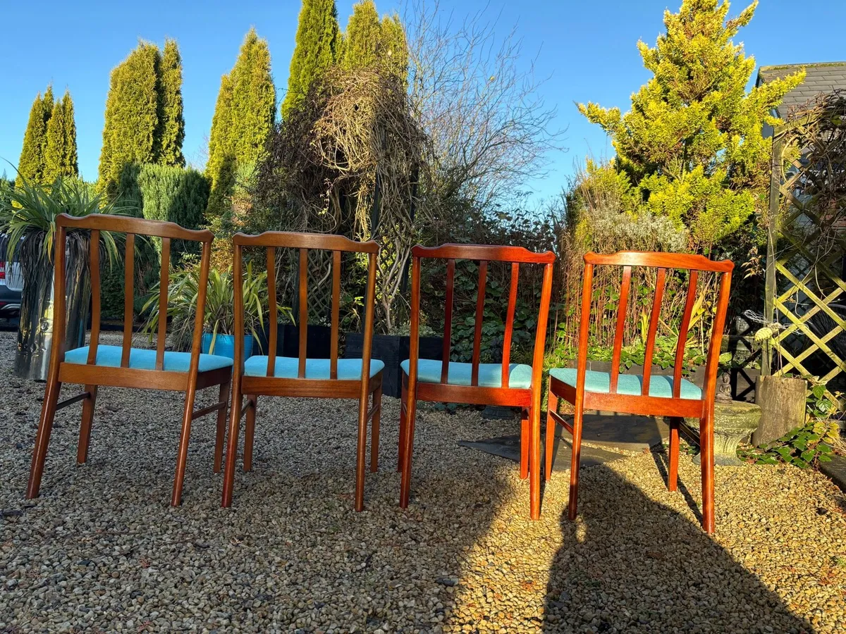Mid century dining chairs x 4 - Image 1