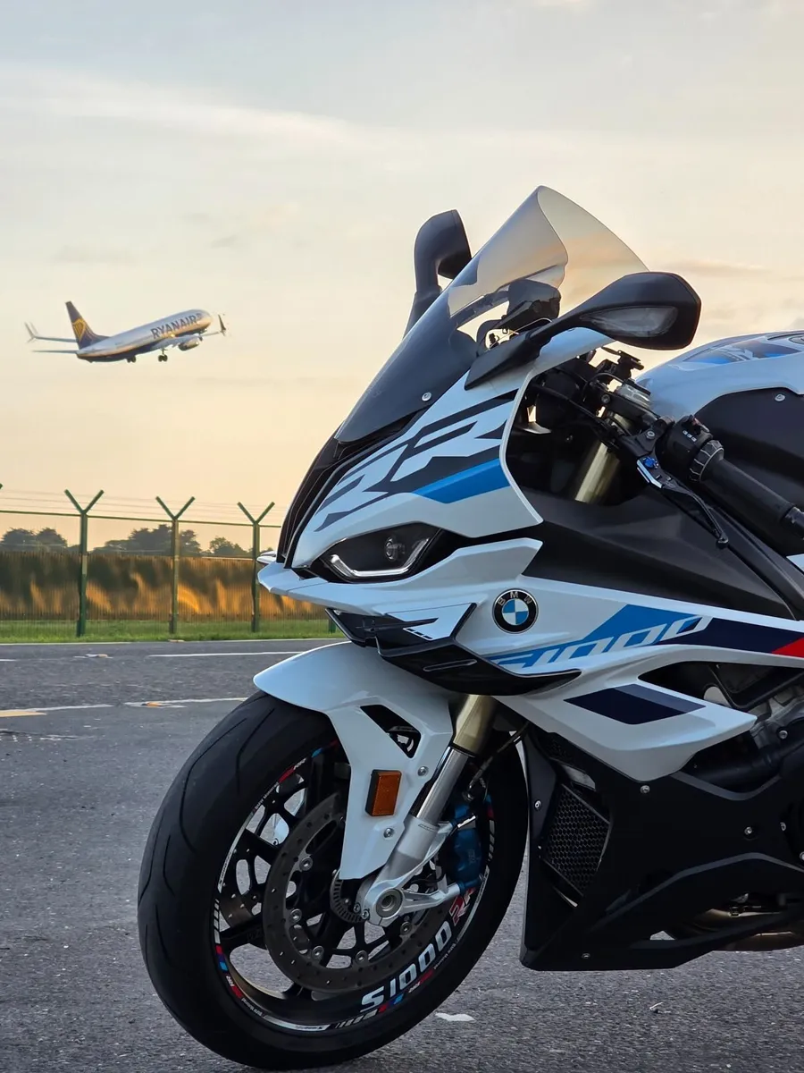 BMW S1000RR 2023 // Brand new condition - Image 1