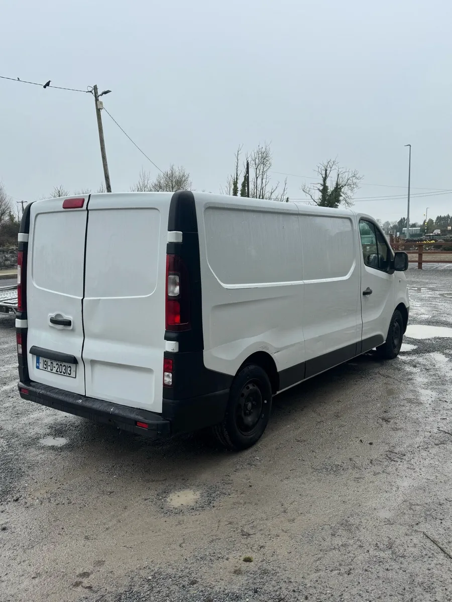 2019 Renault trafic - Image 3