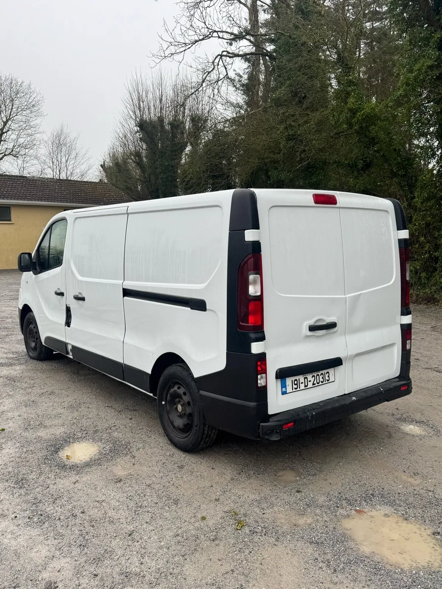 2019 Renault trafic - Image 4