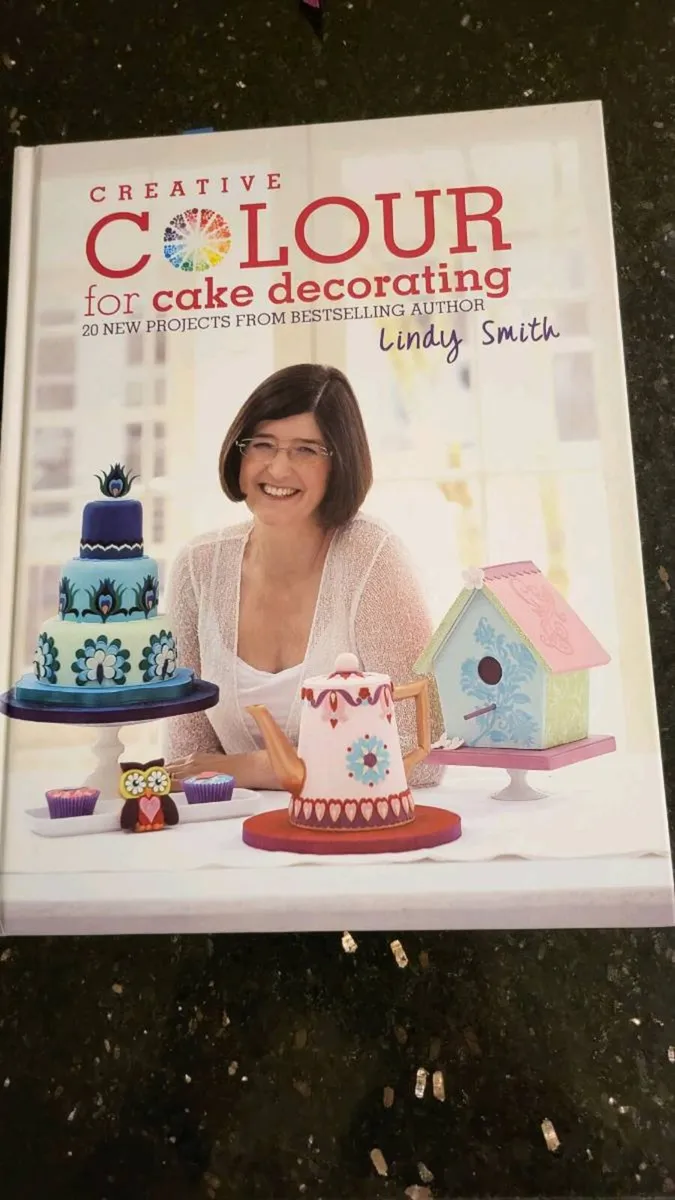 New Cake decorating book by Lindy Smith (hardback) - Image 1