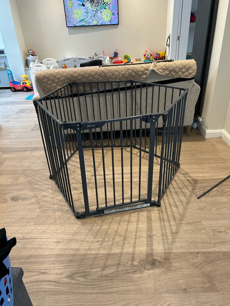 Kids Play Pen - Image 1