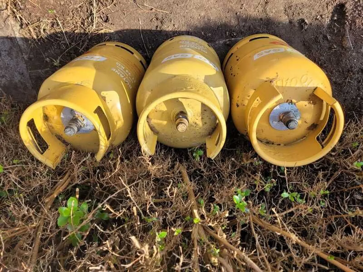3 Gas Cylinders For Sale - Image 2