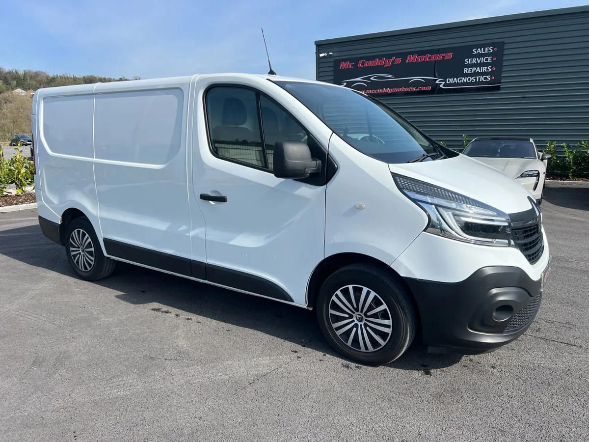 2020 (202) Renault Trafic B-Ness + Energy 2.0 DCI - Image 1
