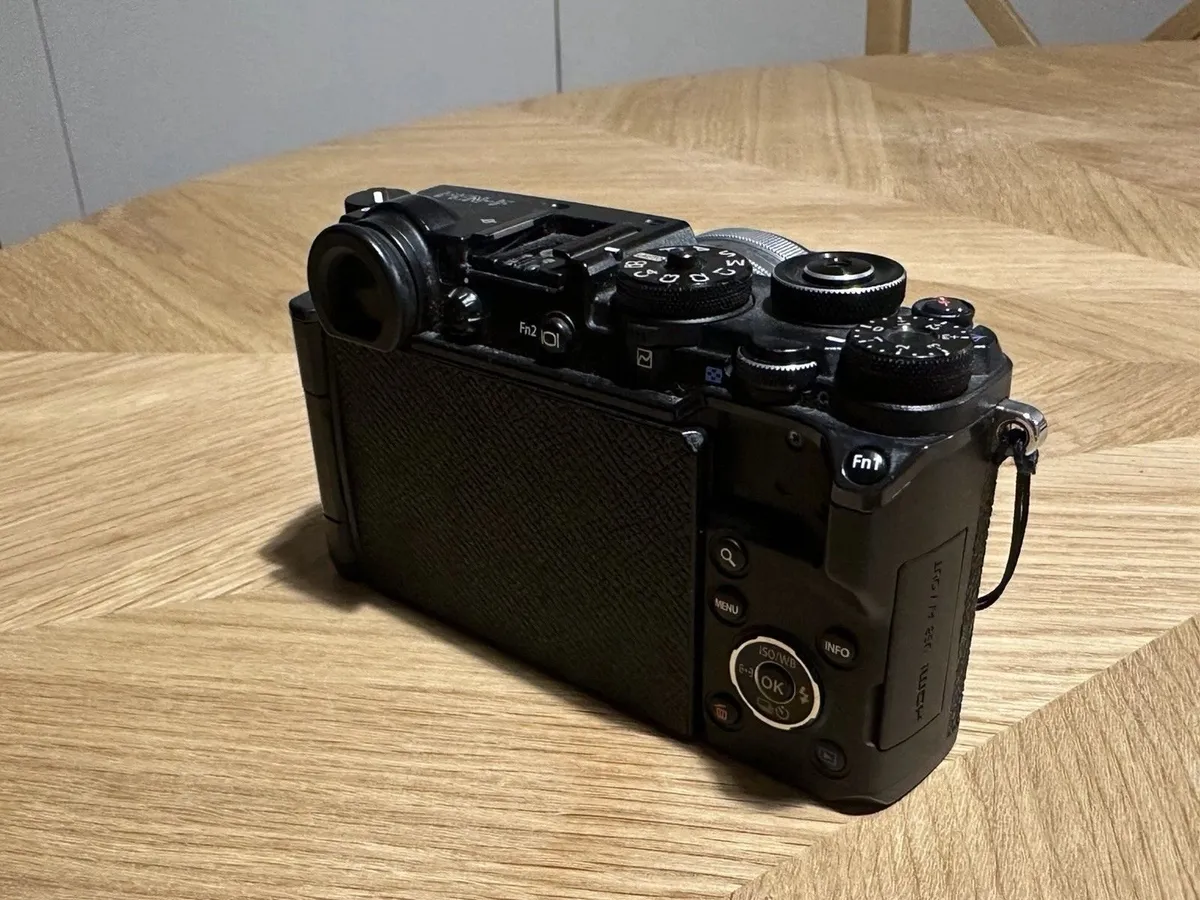 Olympus PEN-F Mirrorless Camera + 14-42mm Lens - Image 3