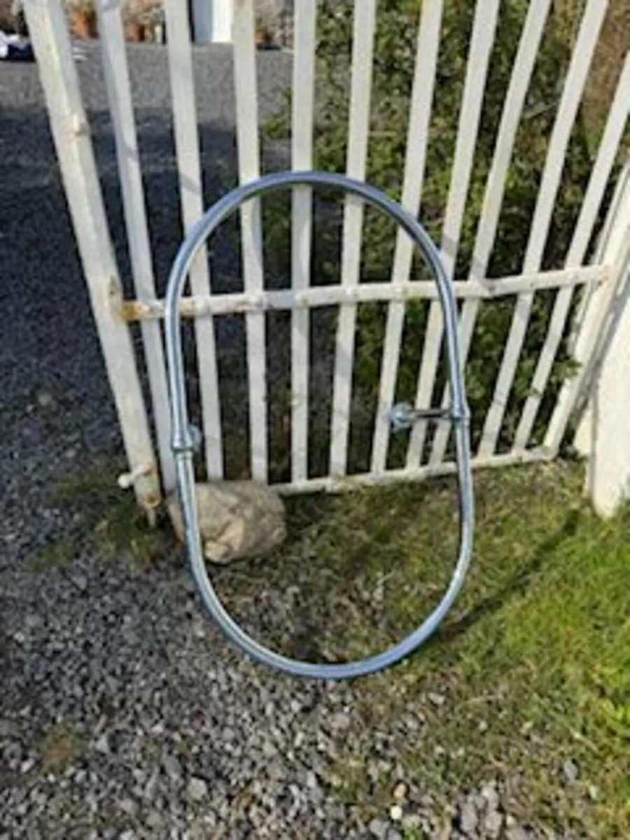 Chrome ceiling mounted shower rail - Image 1