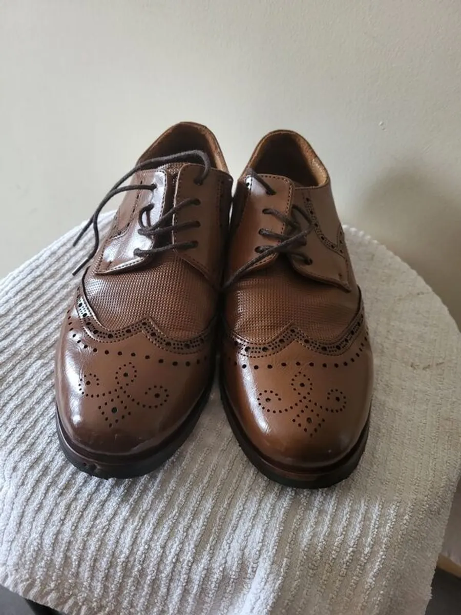 Boys Benetti Brogue Shoes and Zazzi Bowtie - Image 1