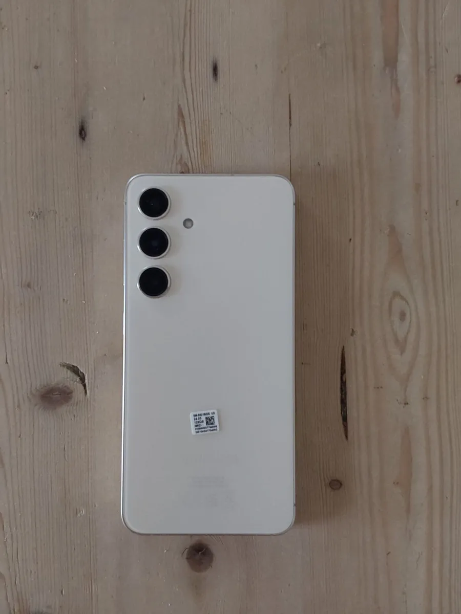 Samsung Galaxy S24 - Image 1