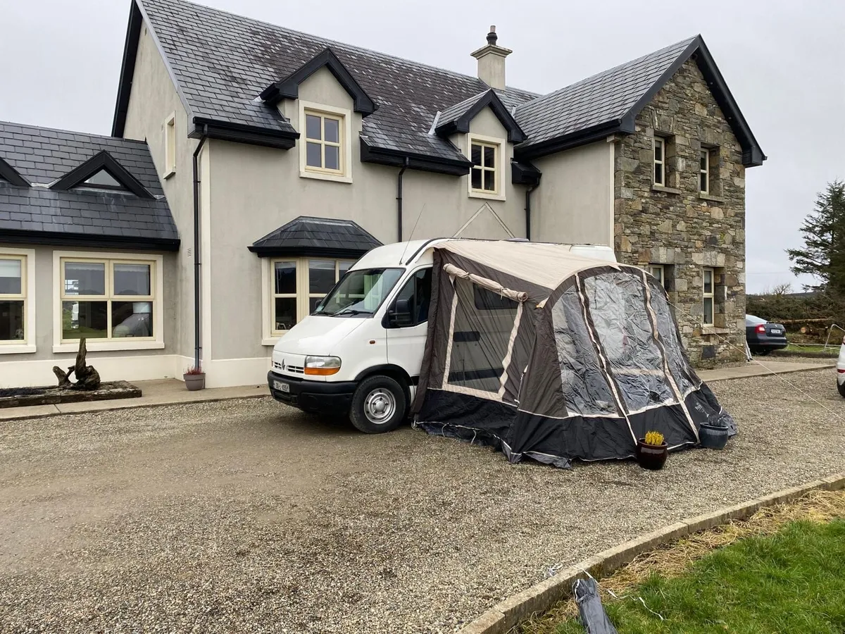 2.8 Renault master 4 berth camper van - Image 1