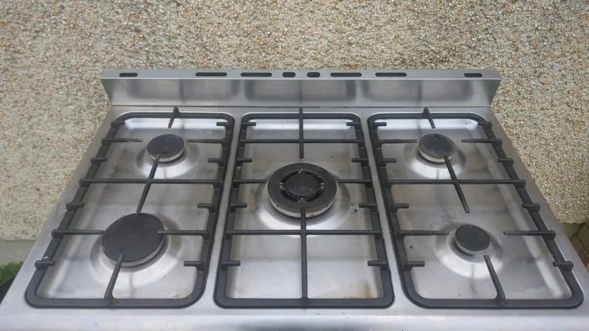 Gas cooker - Image 1