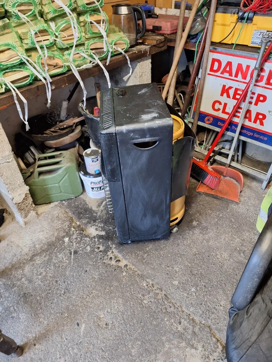 Portable gas heater - Image 1