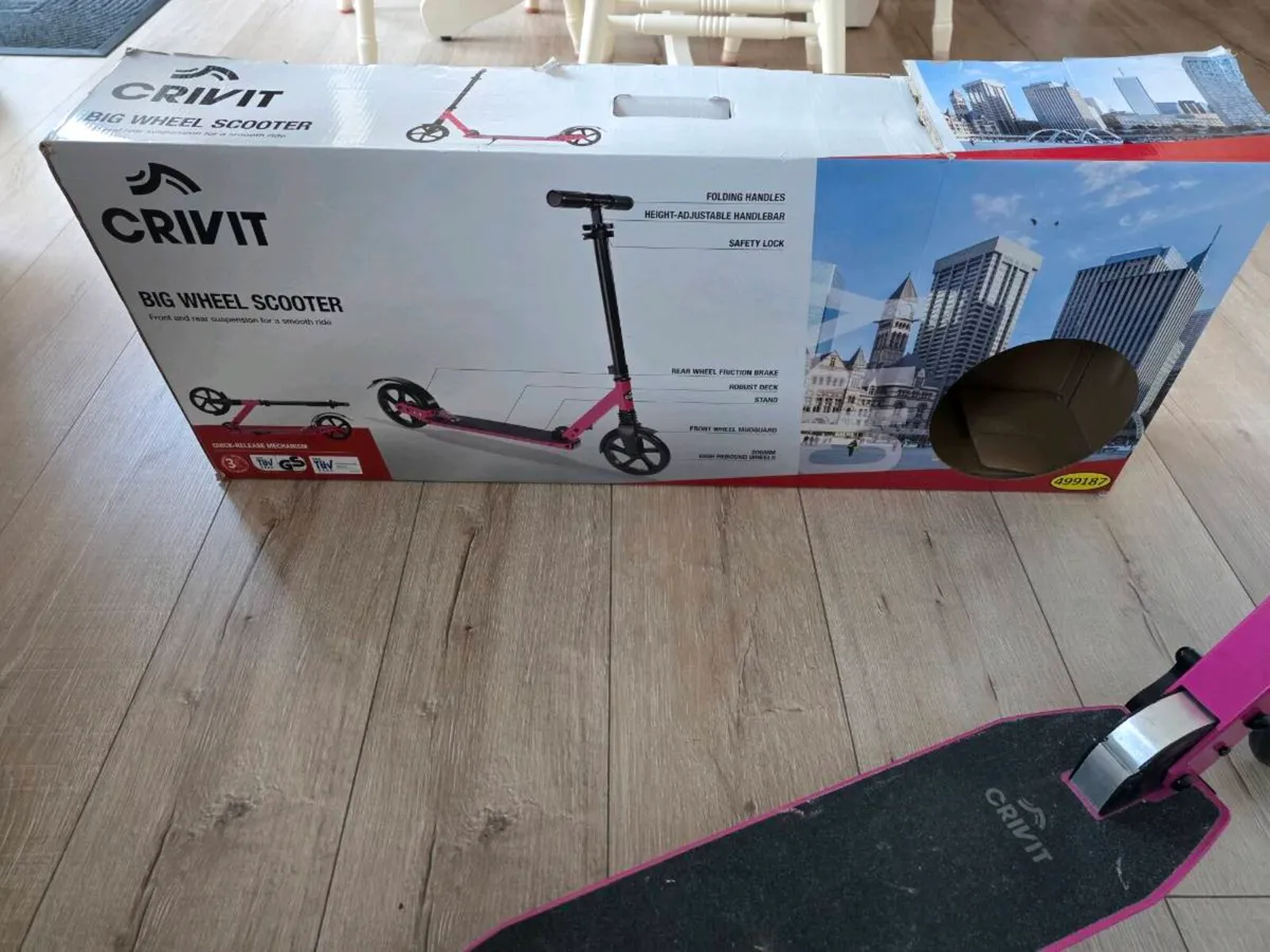 Big Whell Scooter - As new - Image 2