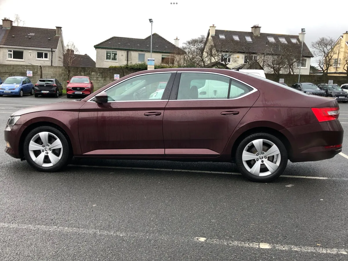 Skoda Superb 2015 1.6TDI, LIGHT DAMAGE,PRICE DROP - Image 2