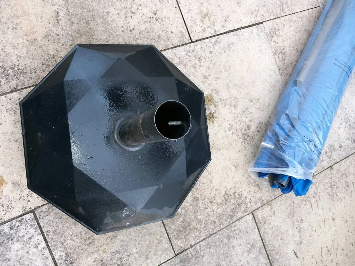 Parasol and base - Image 2