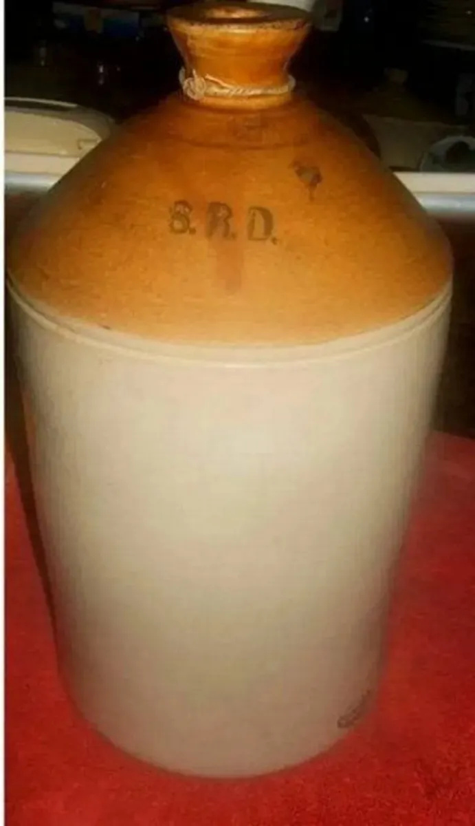 WW1 Officers Rum Jar - Image 3