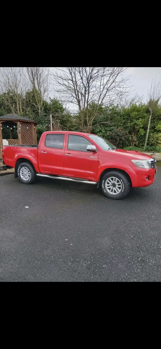 Toyota Hilux 2015 - Image 1
