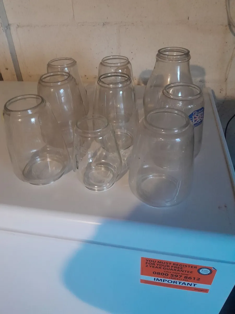 Nine vintage  hurricane  lamp globes - Image 4