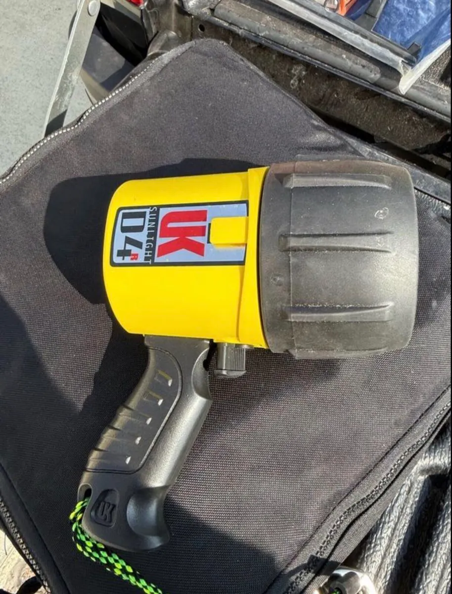 Scuba diving main torch - Image 2