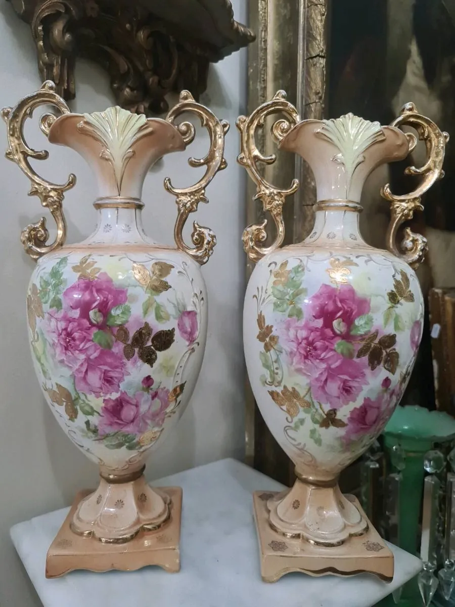 Large Antique urns POSTAGE AVAILABLE - Image 1