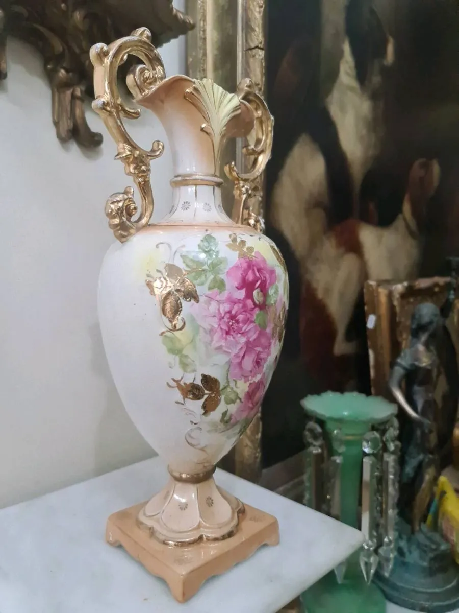 Large Antique urns POSTAGE AVAILABLE - Image 4