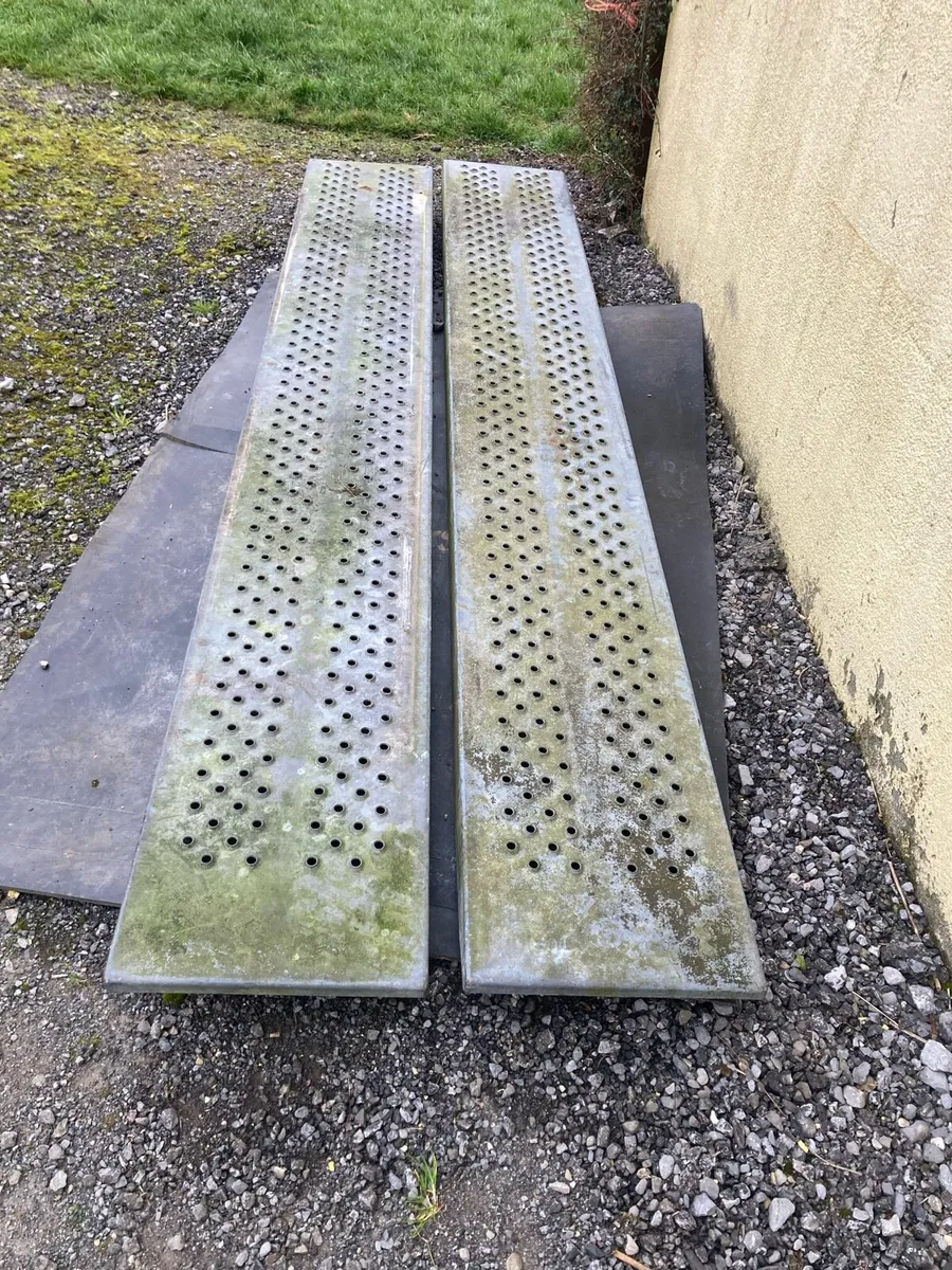 8 ft steel loading skids - Image 1